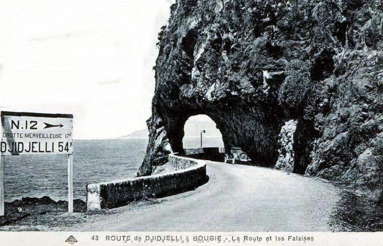 Djidjelli a Bougie - La Route et les Falaises.jpg